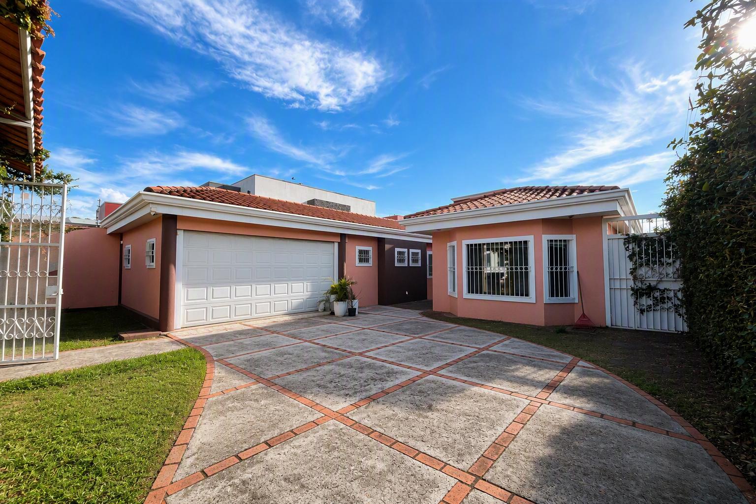 Residencial Lomas de Cariari