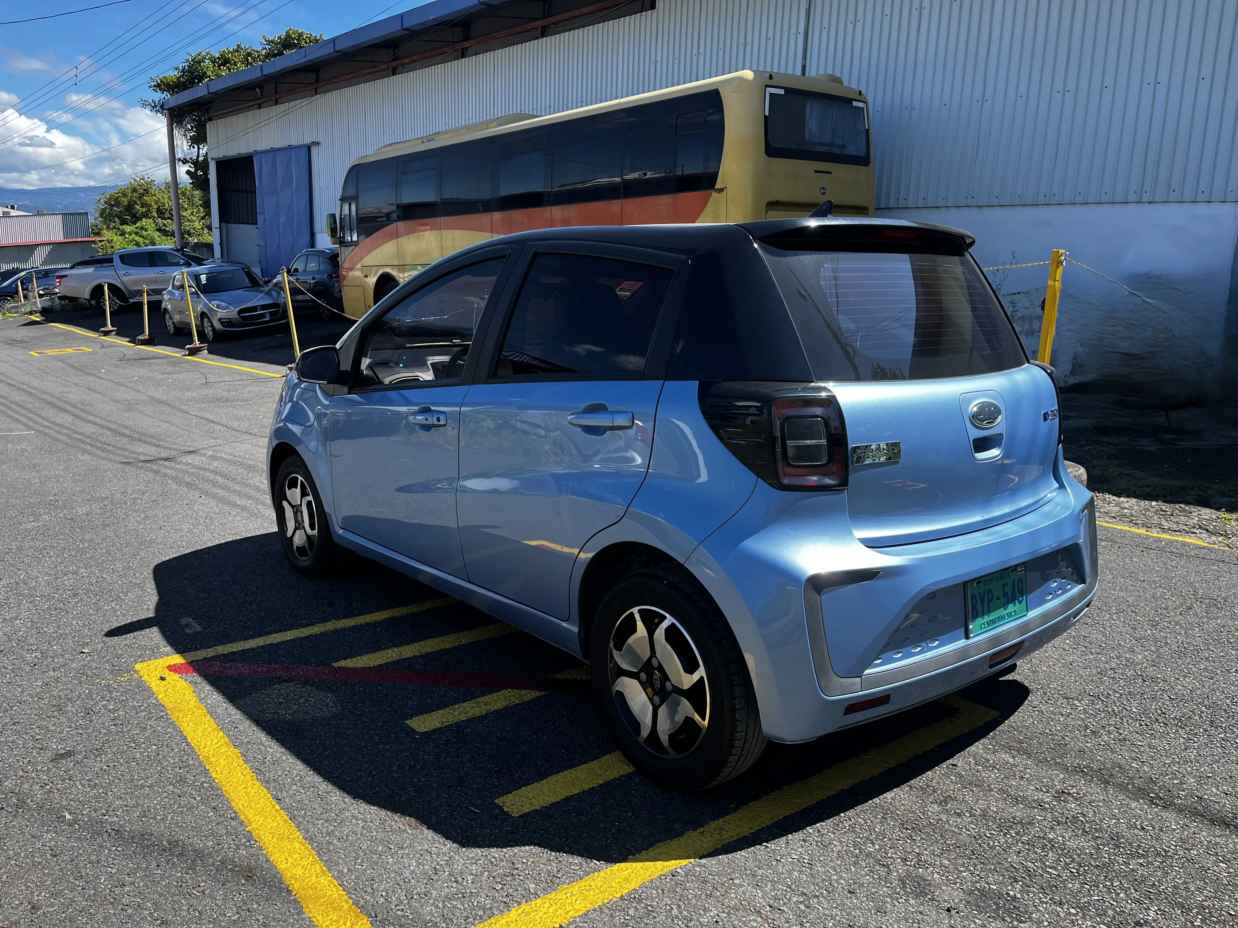 JAC E JS1