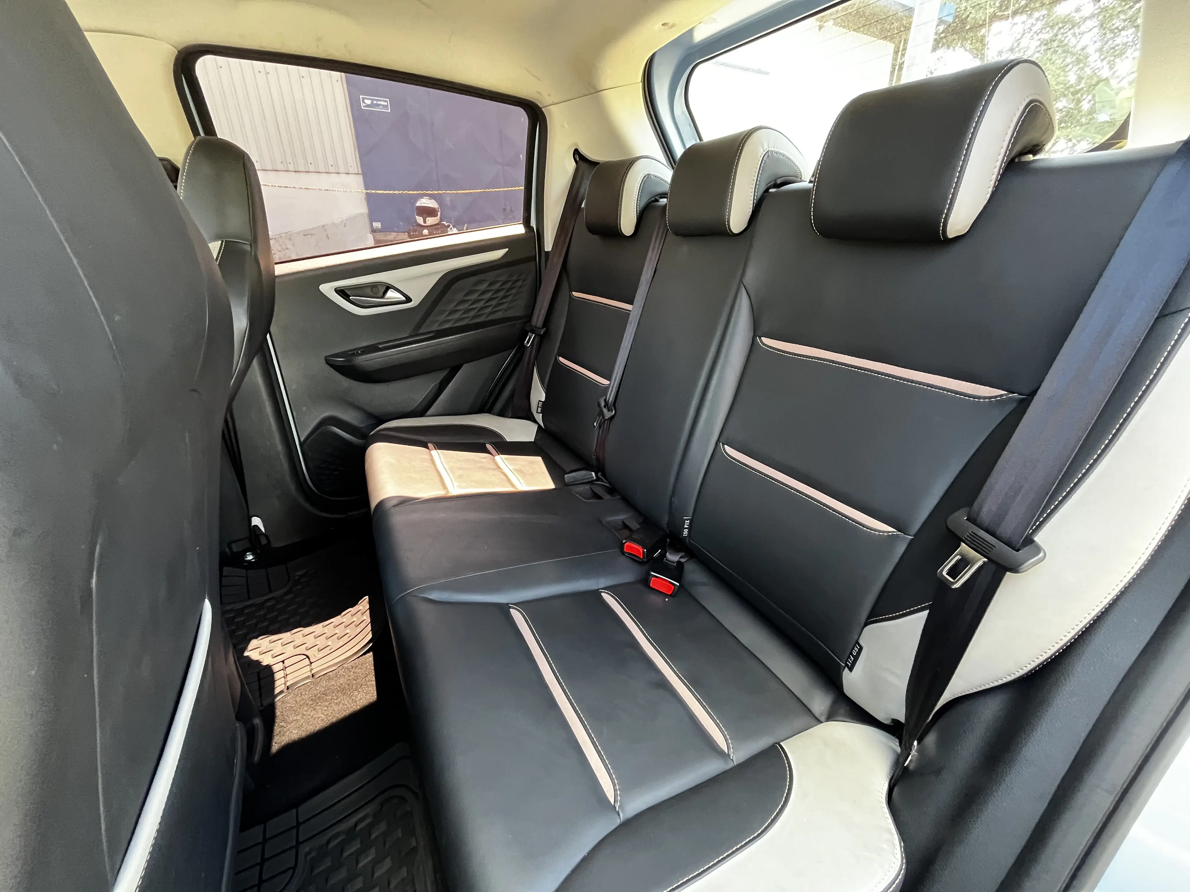 JAC E JS1