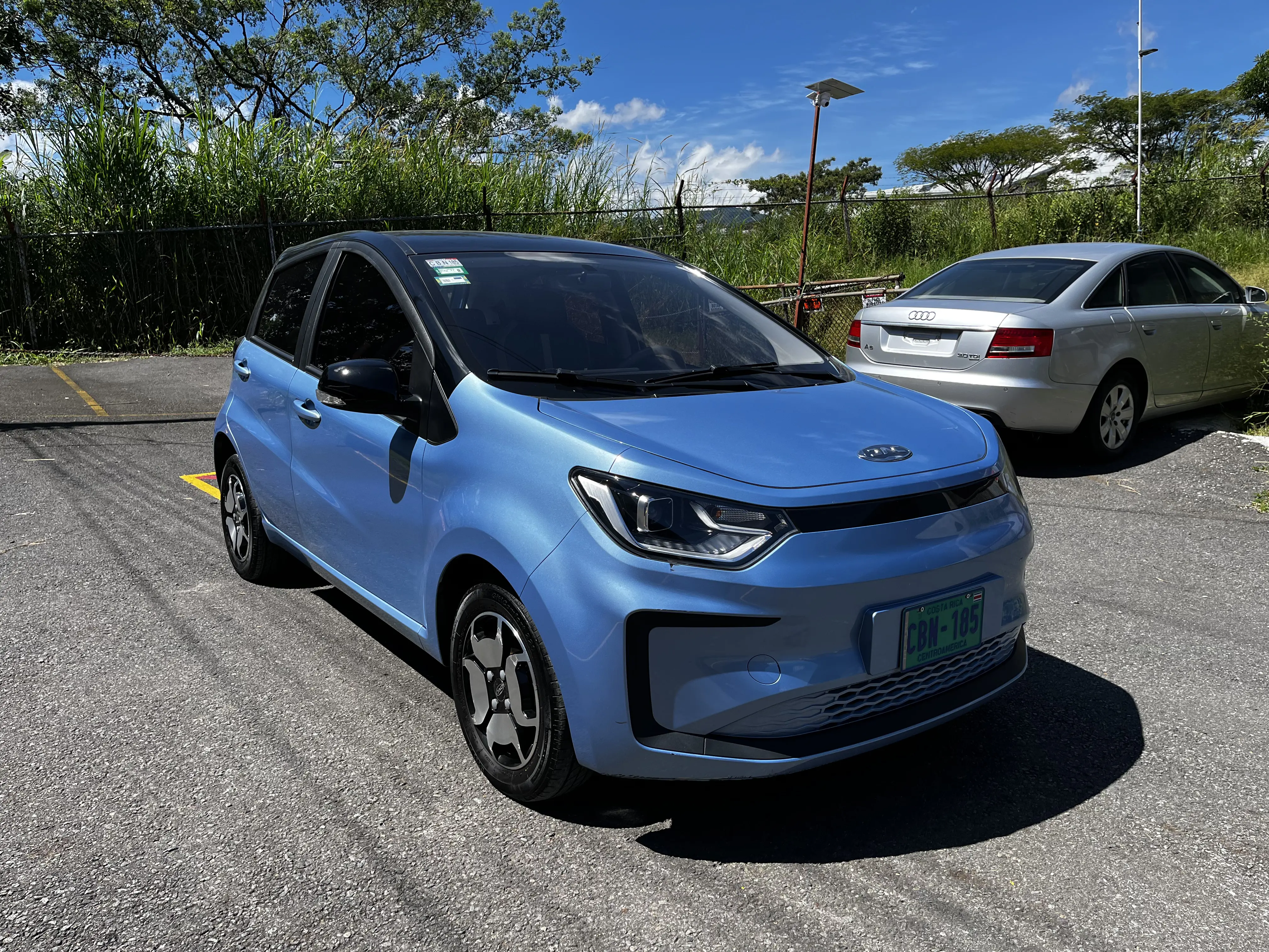 JAC E JS1